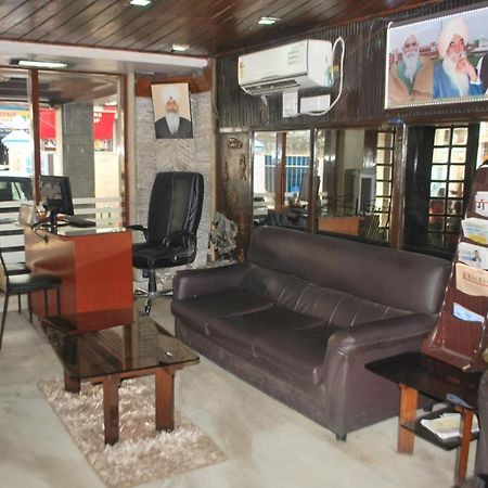 Hotel Heera International Kolkata Ngoại thất bức ảnh