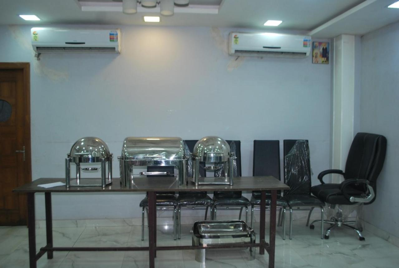 Hotel Heera International Kolkata Ngoại thất bức ảnh